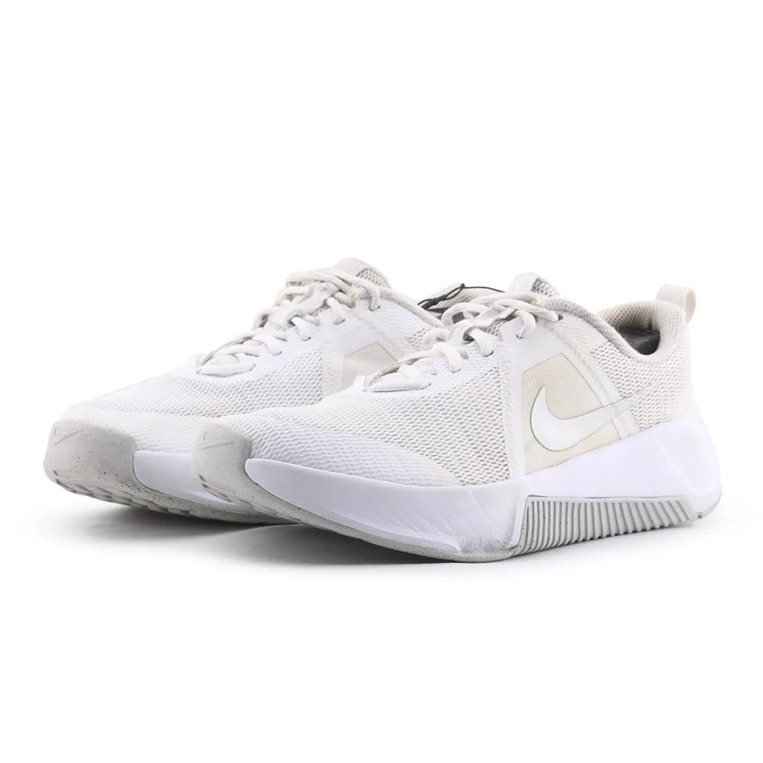 Nike FQ1830-100