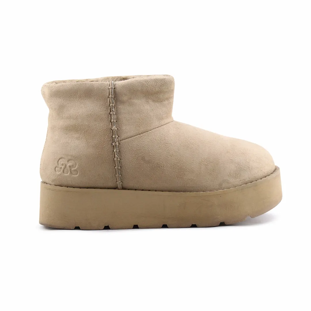 Pull & Bear Suede Ankle Boot