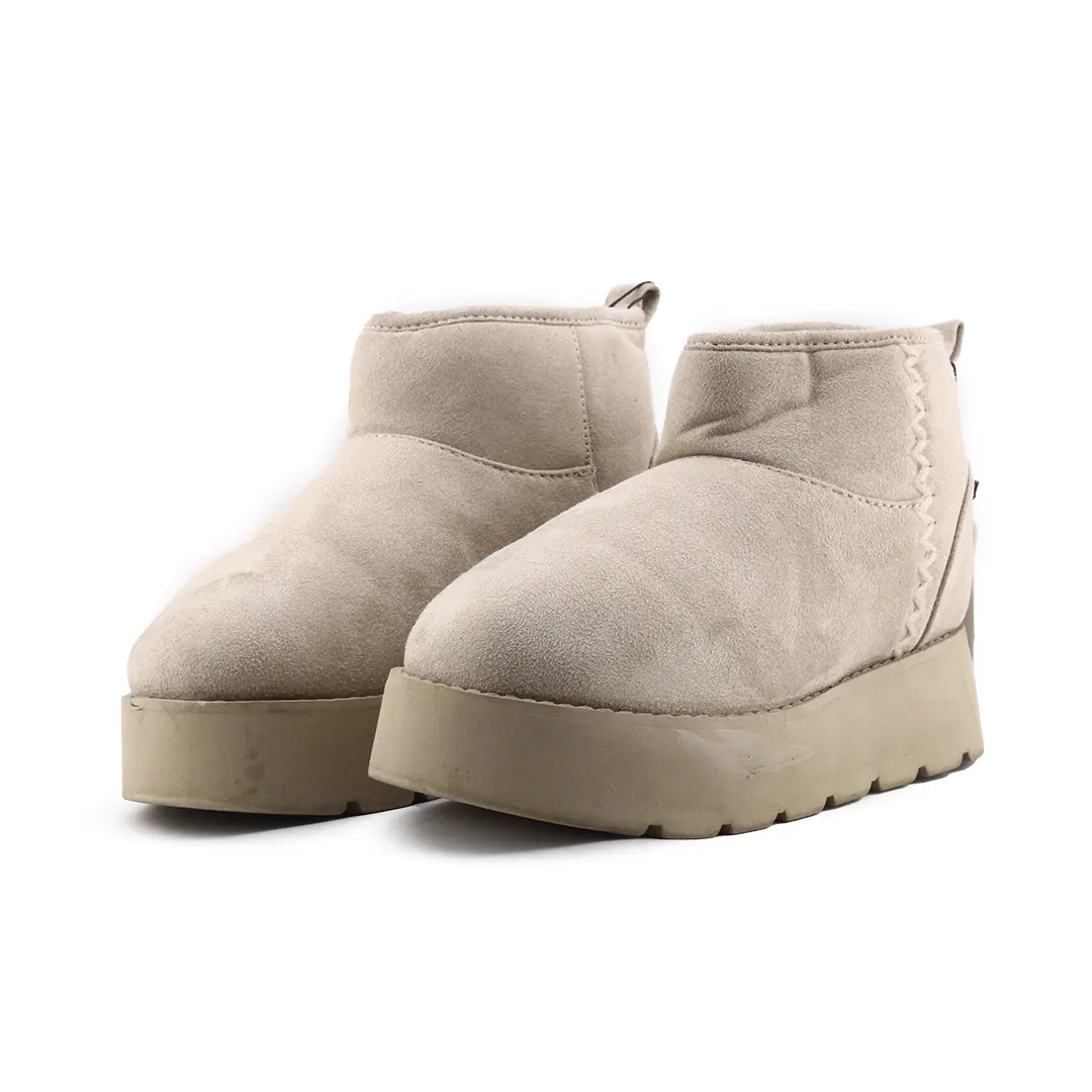 Pull & Bear Suede Ankle Boot