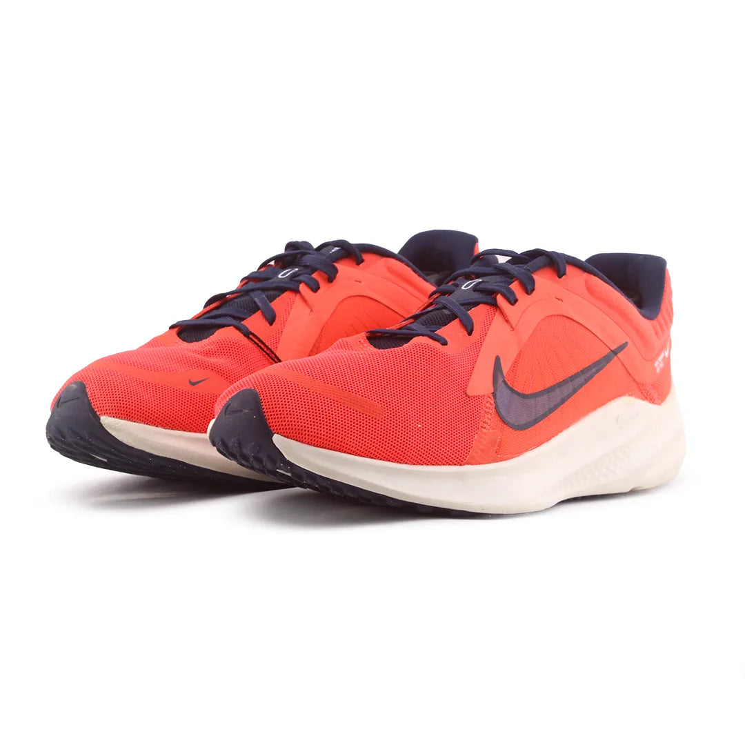 Nike Quest 05