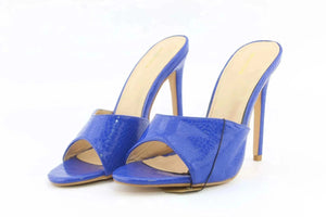 Pretty Little Thing - sundaybazar