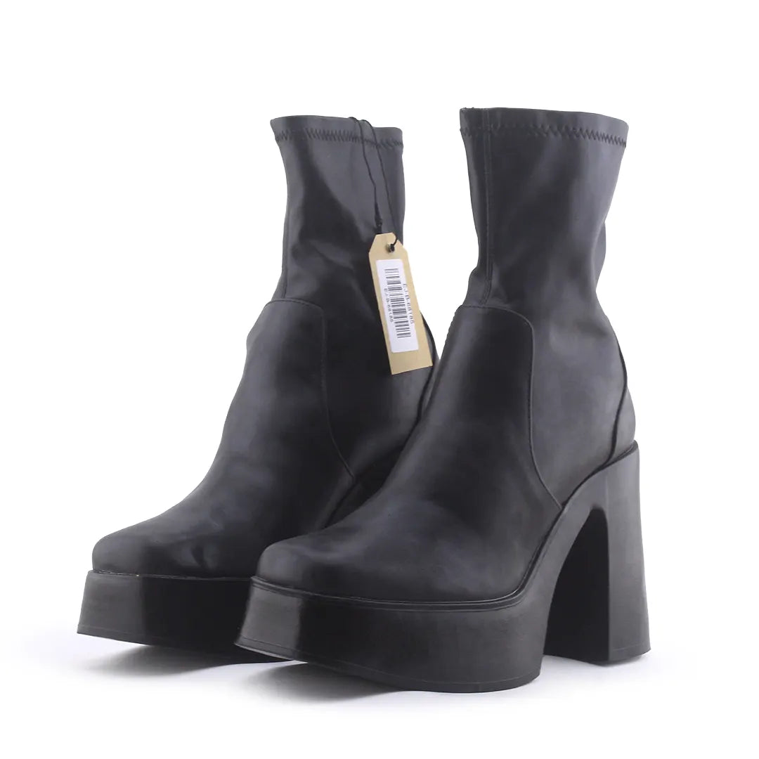 Pull & Bear | 100% Authentic Leather