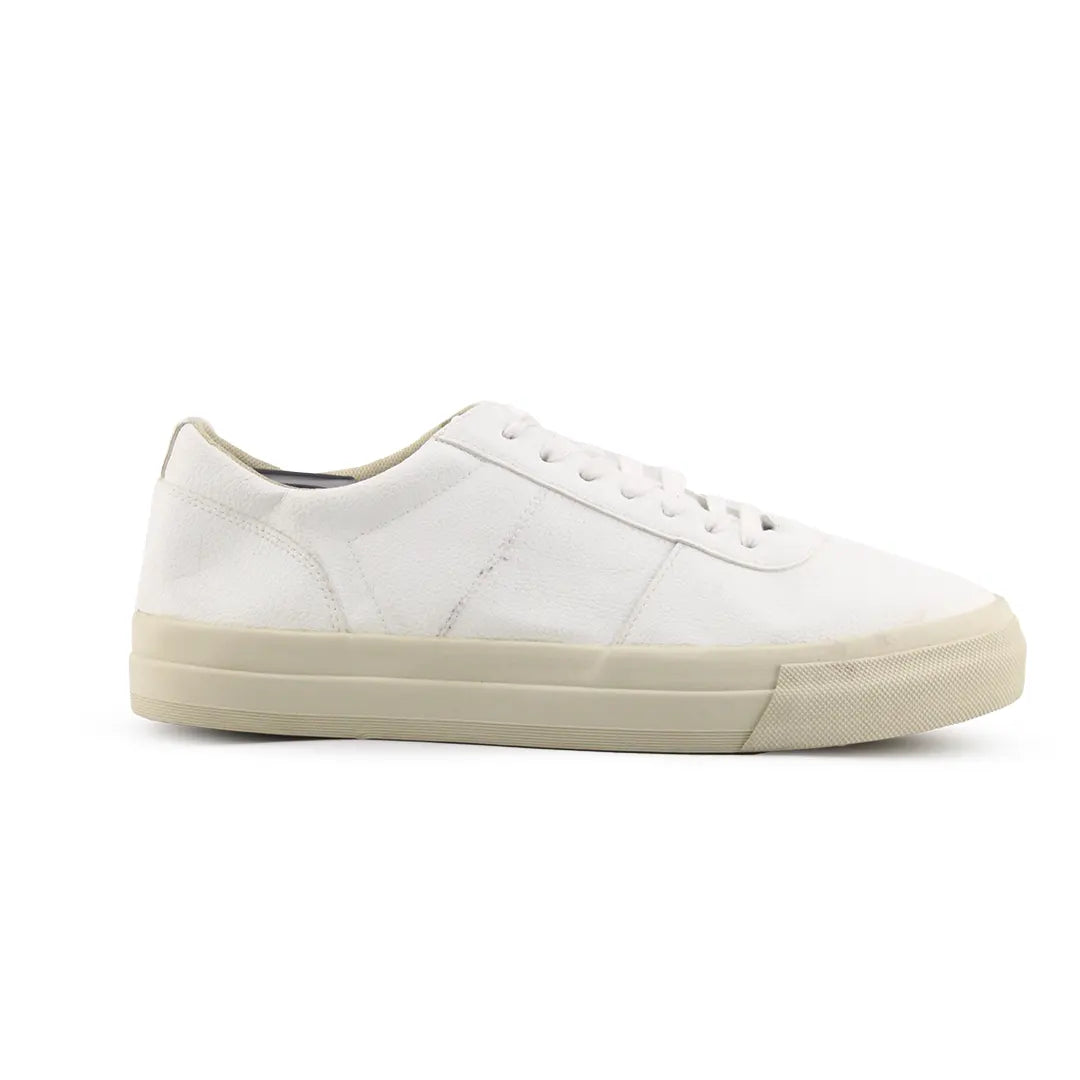 Pull & Bear Lace Up Sneaker