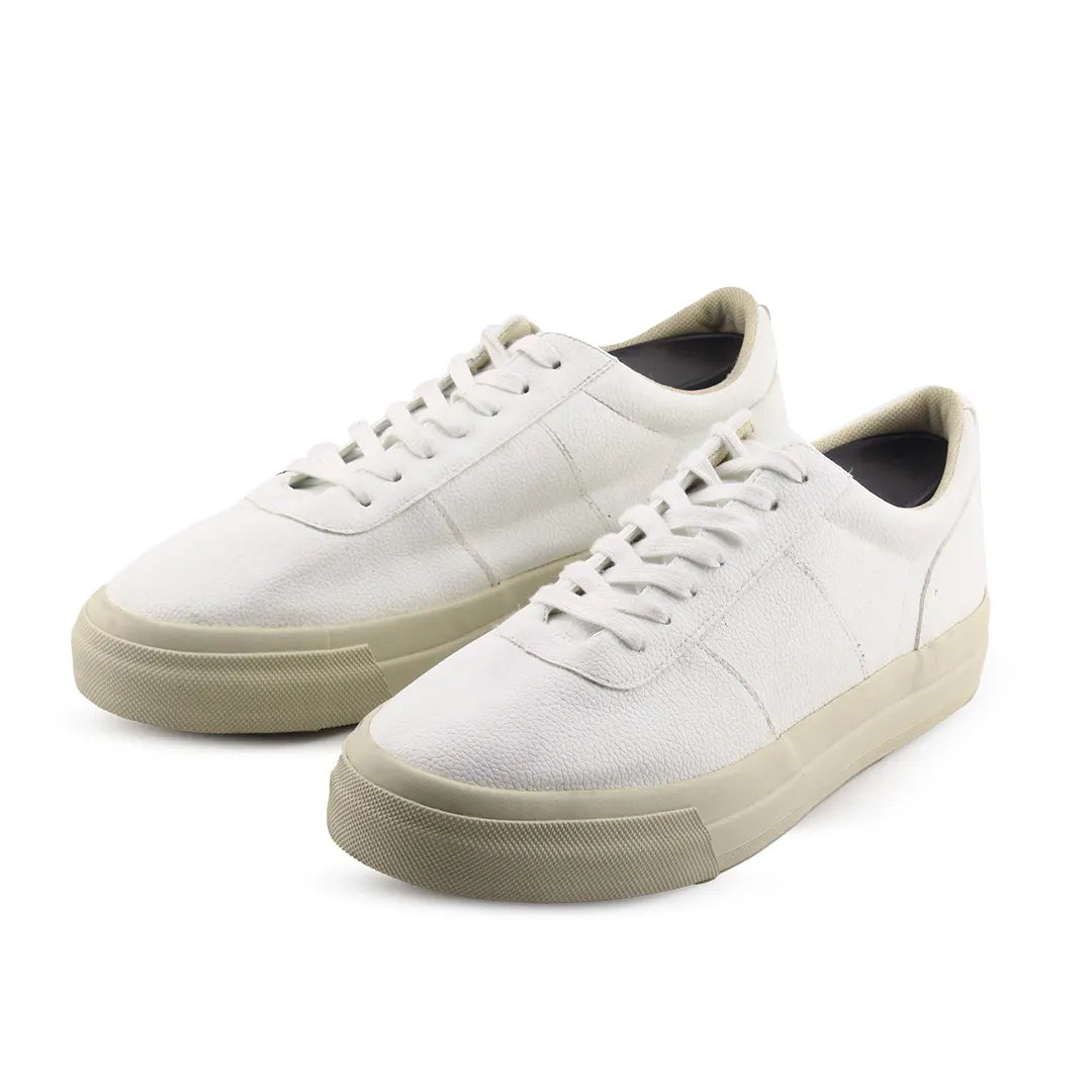 Pull & Bear Lace Up Sneaker