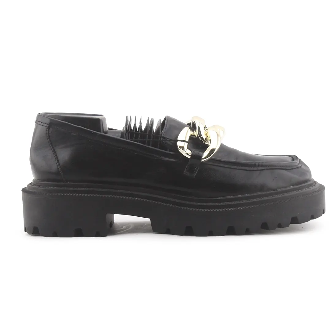 Stradivarius Chunky Penny Strap