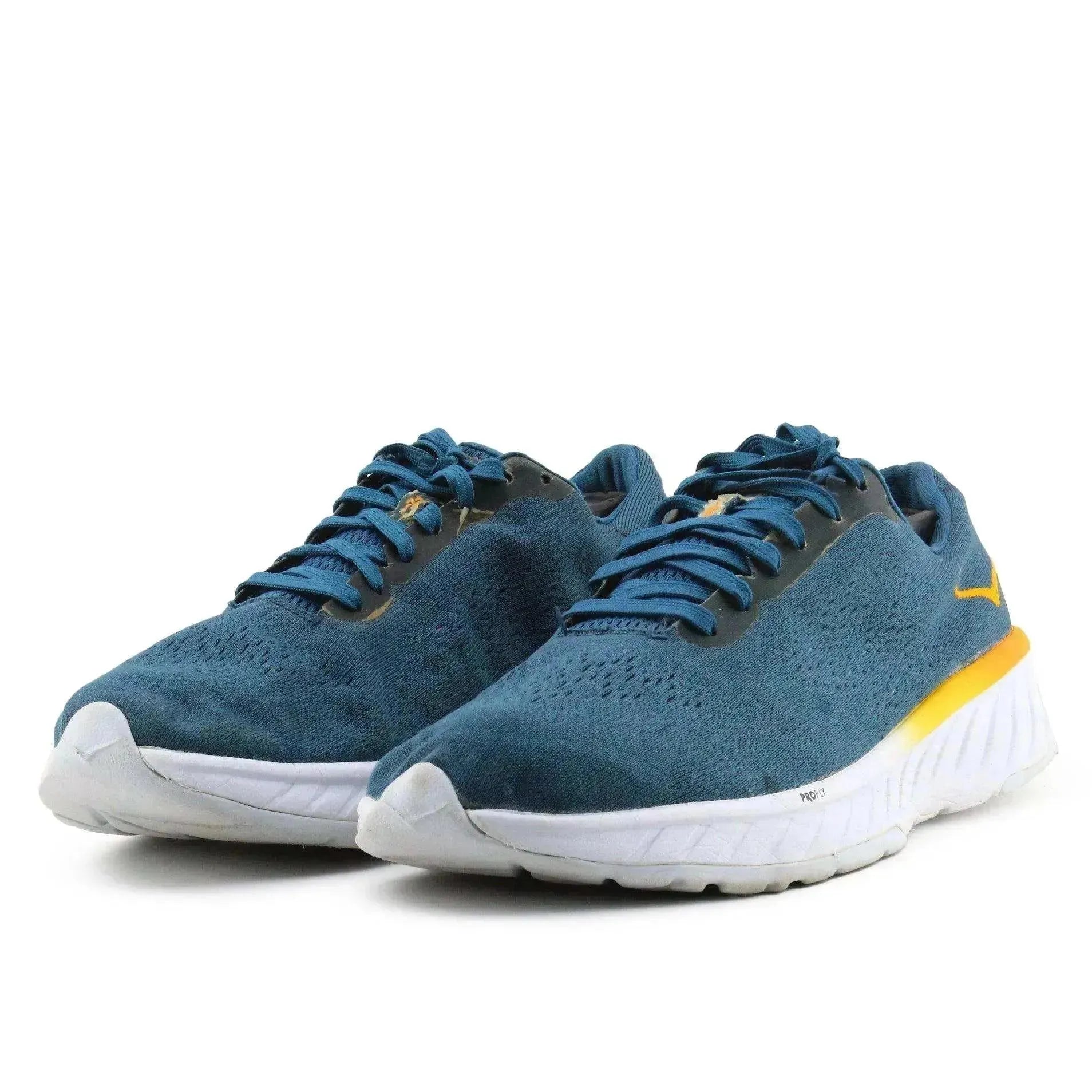 Hoka One One Cavu 2 - sundaybazar