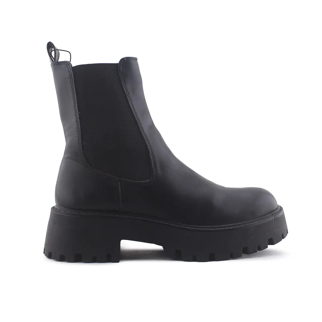 Pull & Bear Stretchable Chelsea Ankle Boots (100% Authentic Leather)