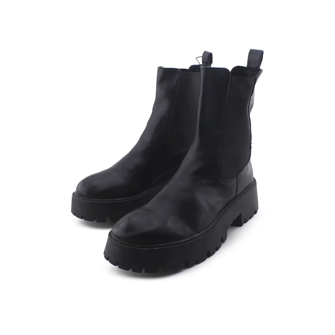 Pull & Bear Stretchable Chelsea Ankle Boots (100% Authentic Leather)
