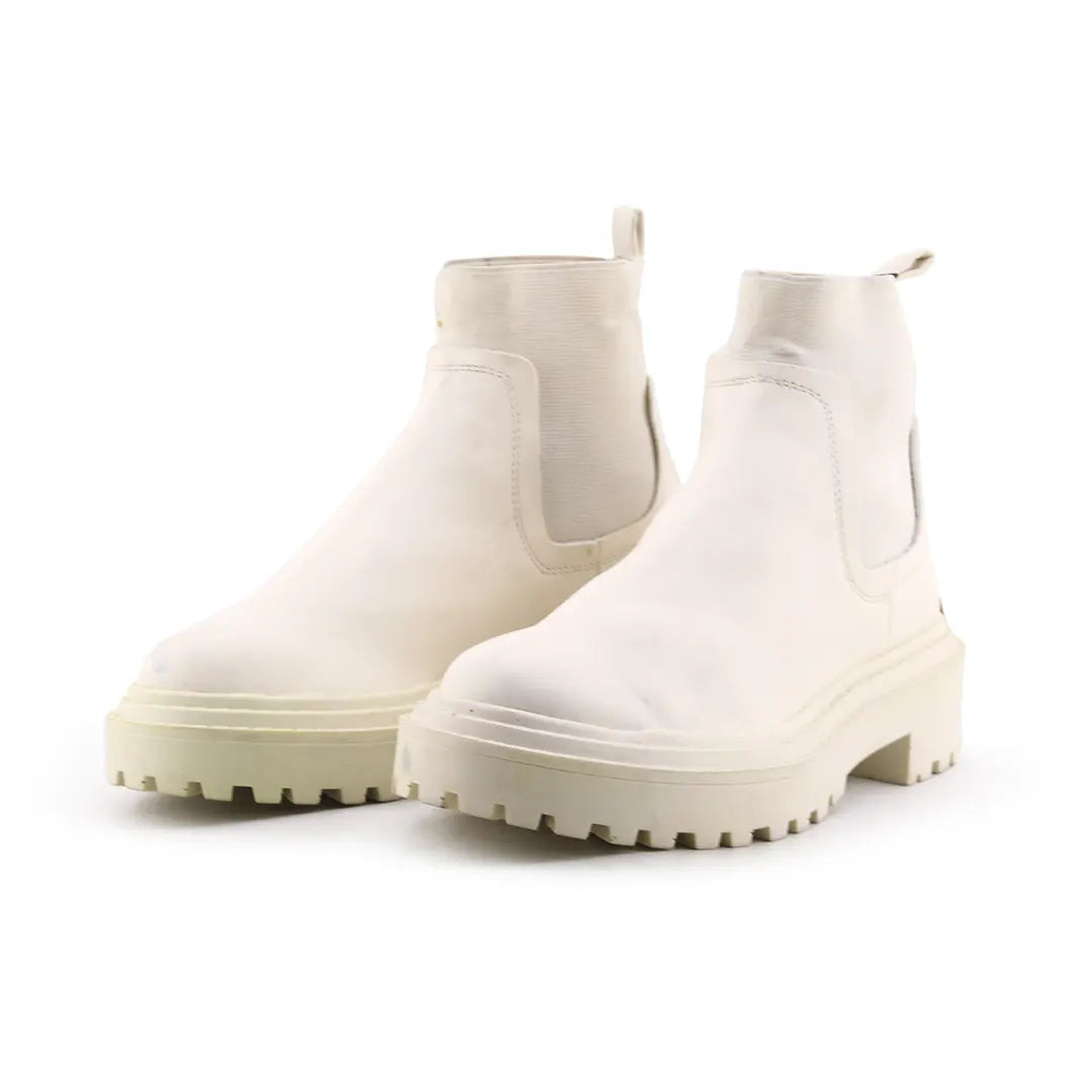 Stradivairus Stretchable Chelsea Ankle Boots (100% Authentic Leather)