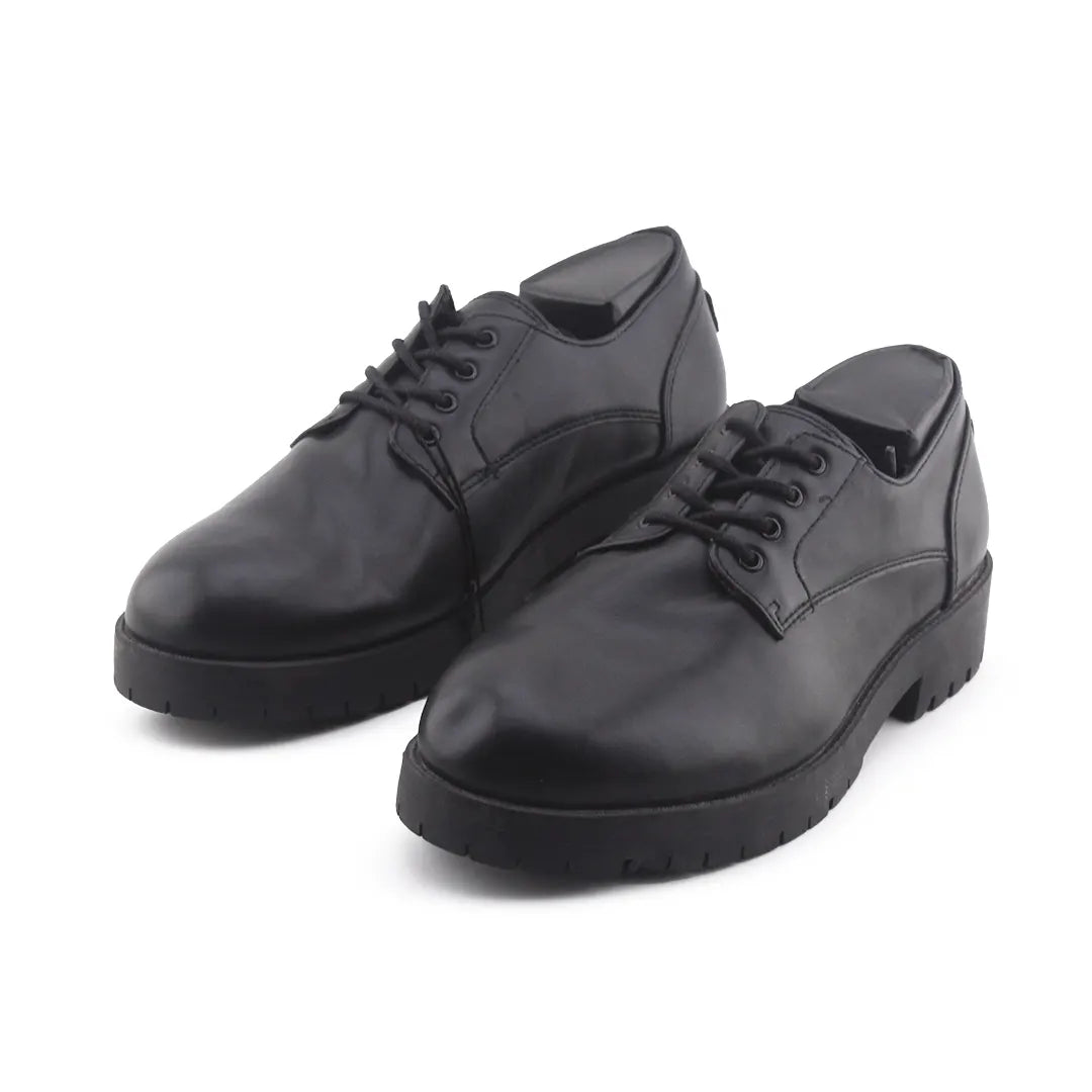 Pull & Bear Rounded Lace Up Shoes