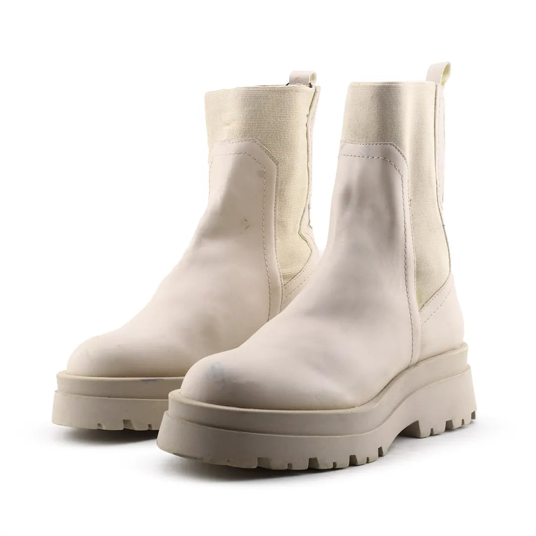 Stradivarius Stretchable Chelsea Ankle Boots (100% Authentic Leather)