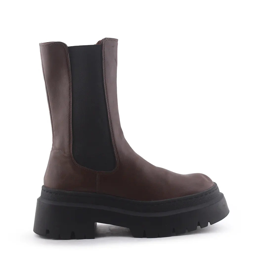 Pull & Bear Stretchable Chelsea Ankle Boots (100% Authentic Leather)