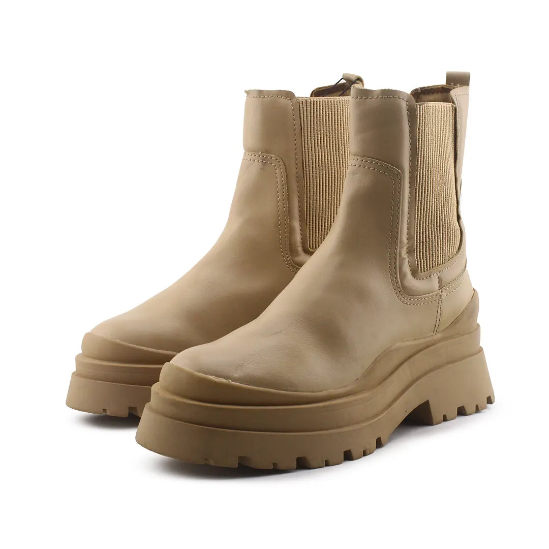 Stradivarius Stretchable Chelsea Ankle Boots (100% Authentic Leather)