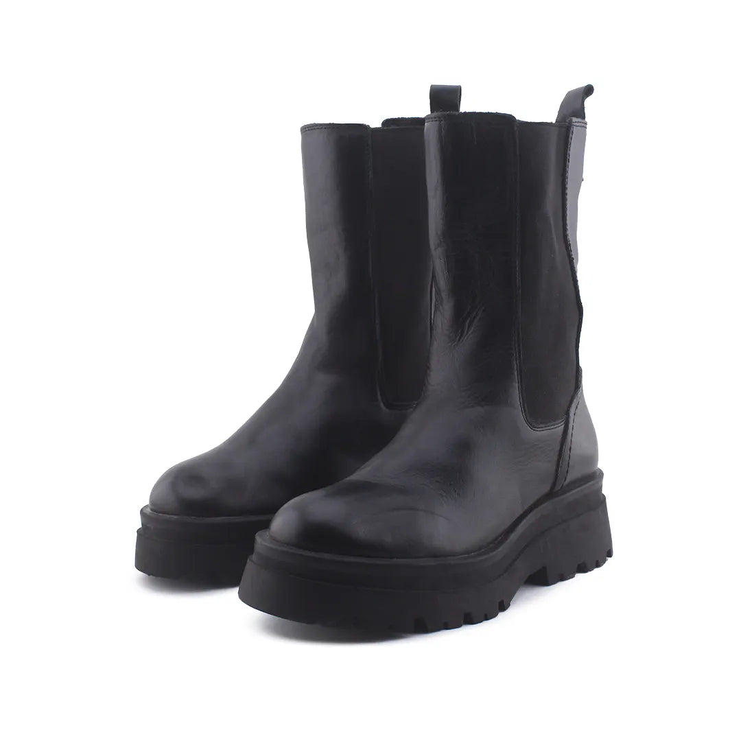 Stradivarius Stretchable Chelsea Ankle Boots (100% Authentic Leather)