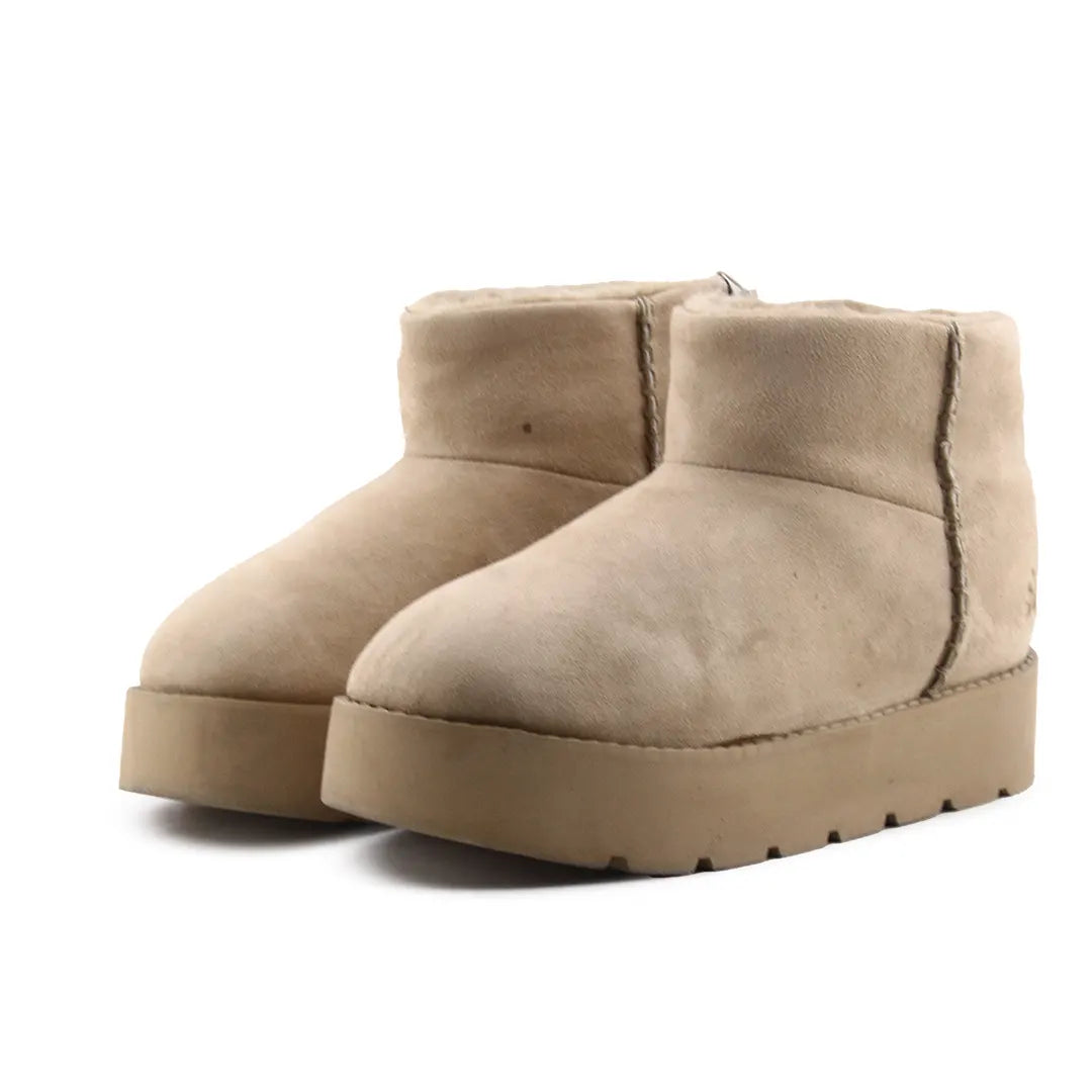 Pull & Bear Suede Ankle Boot