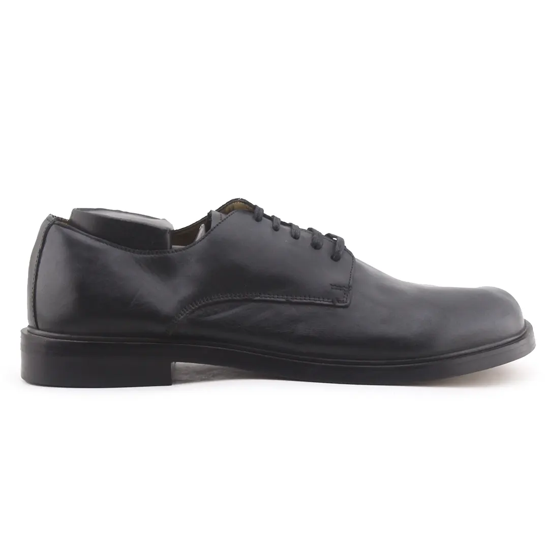 Zara Lace Up Rounded Toe Dress Shoes