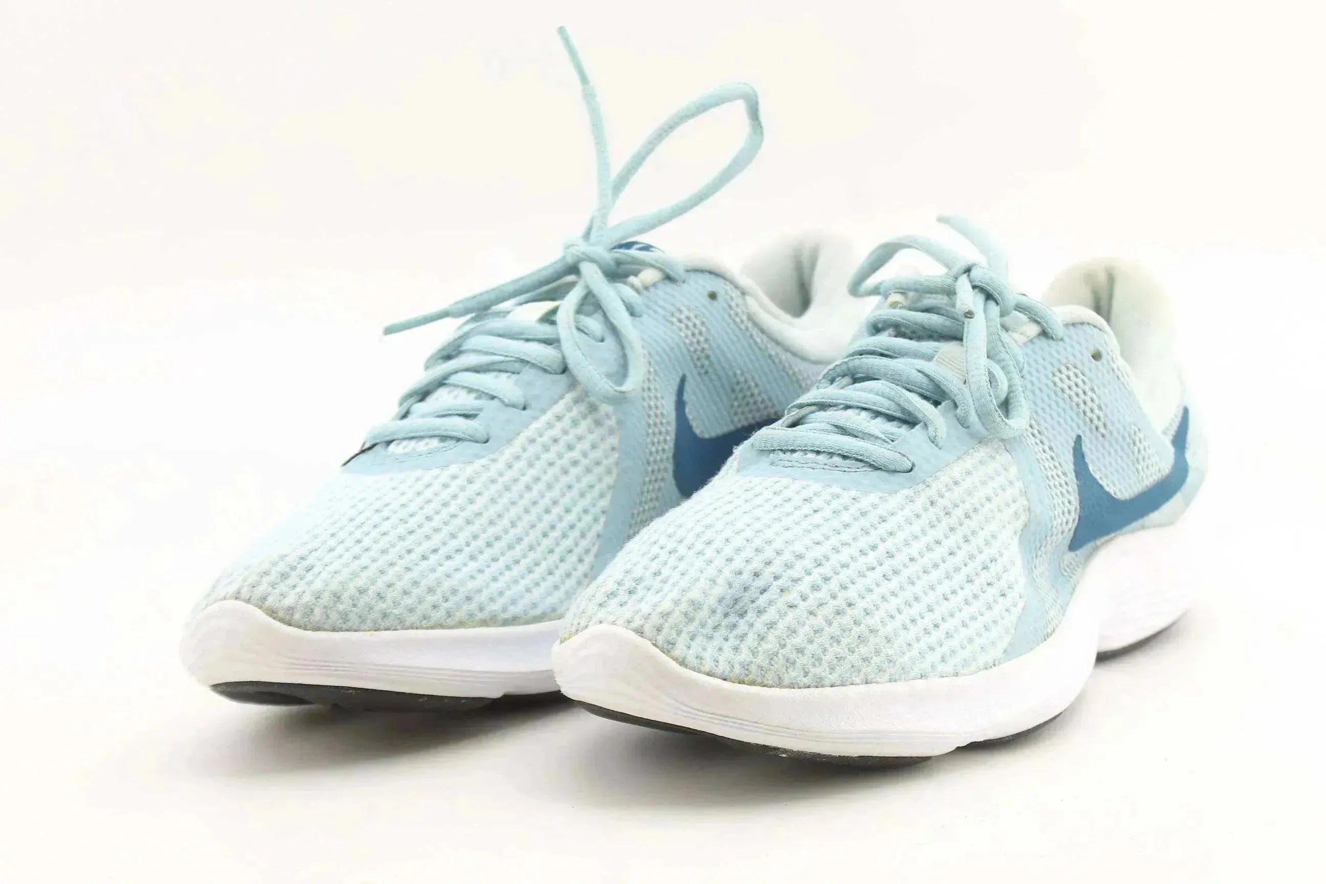 Nike Revolution - sundaybazar