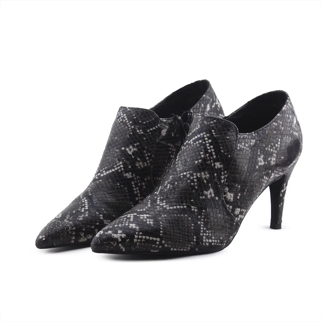 Star Collection Zipper Ankle Boot