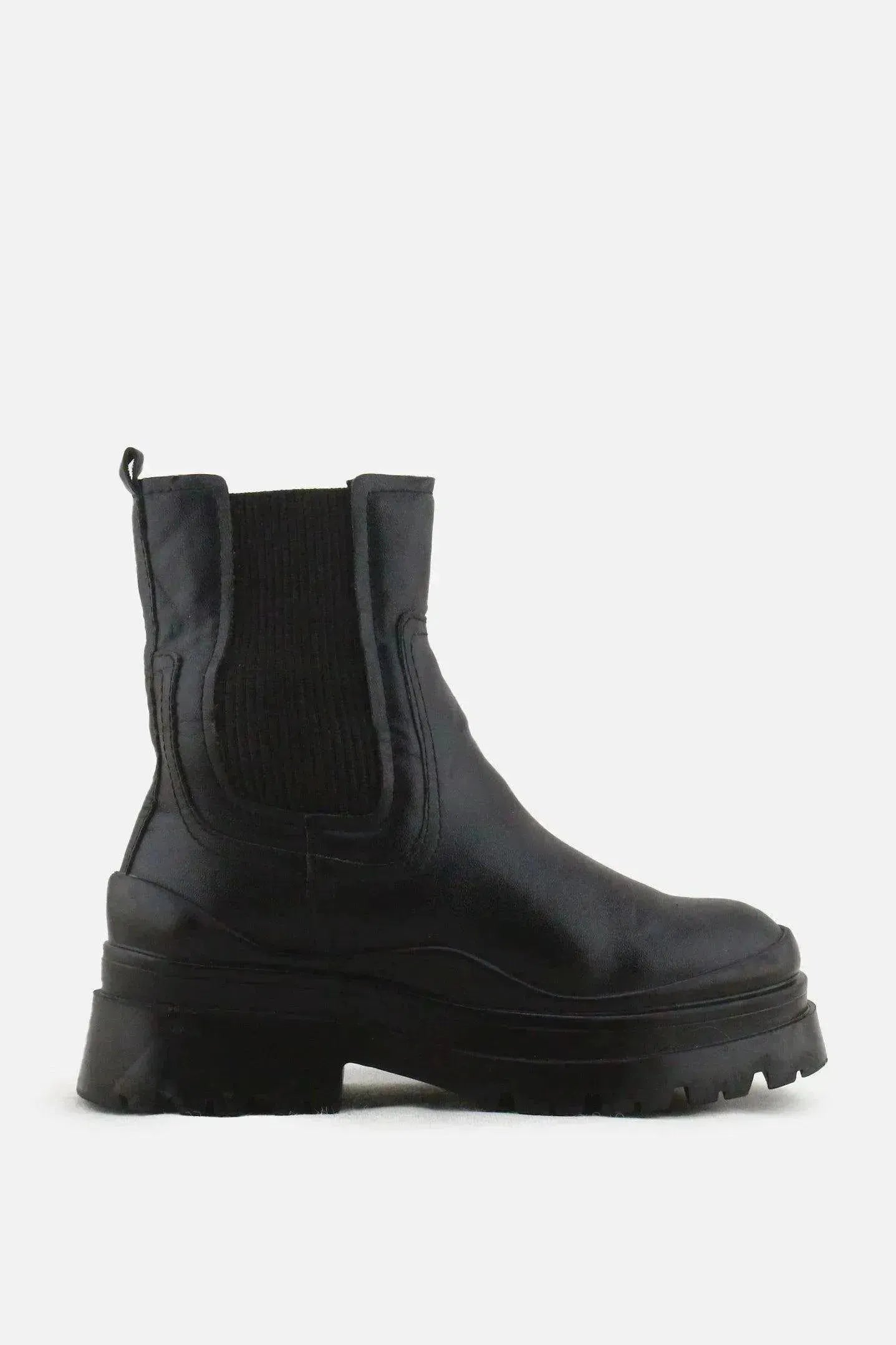 Stradivarius Stretchable Chelsea Ankle Boots | 100% Authentic Leather - sundaybazar
