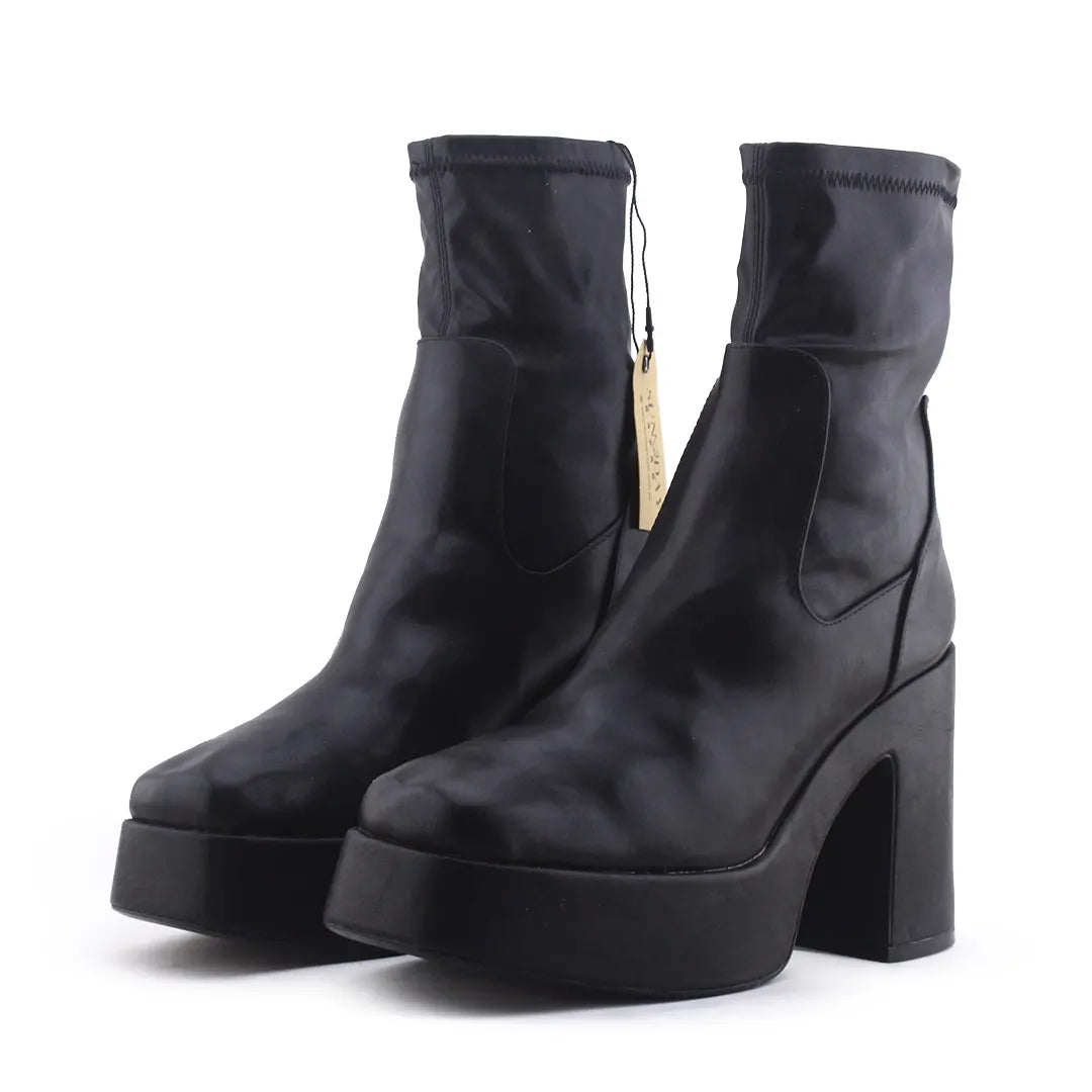 Pull & Bear | 100% Authentic Leather