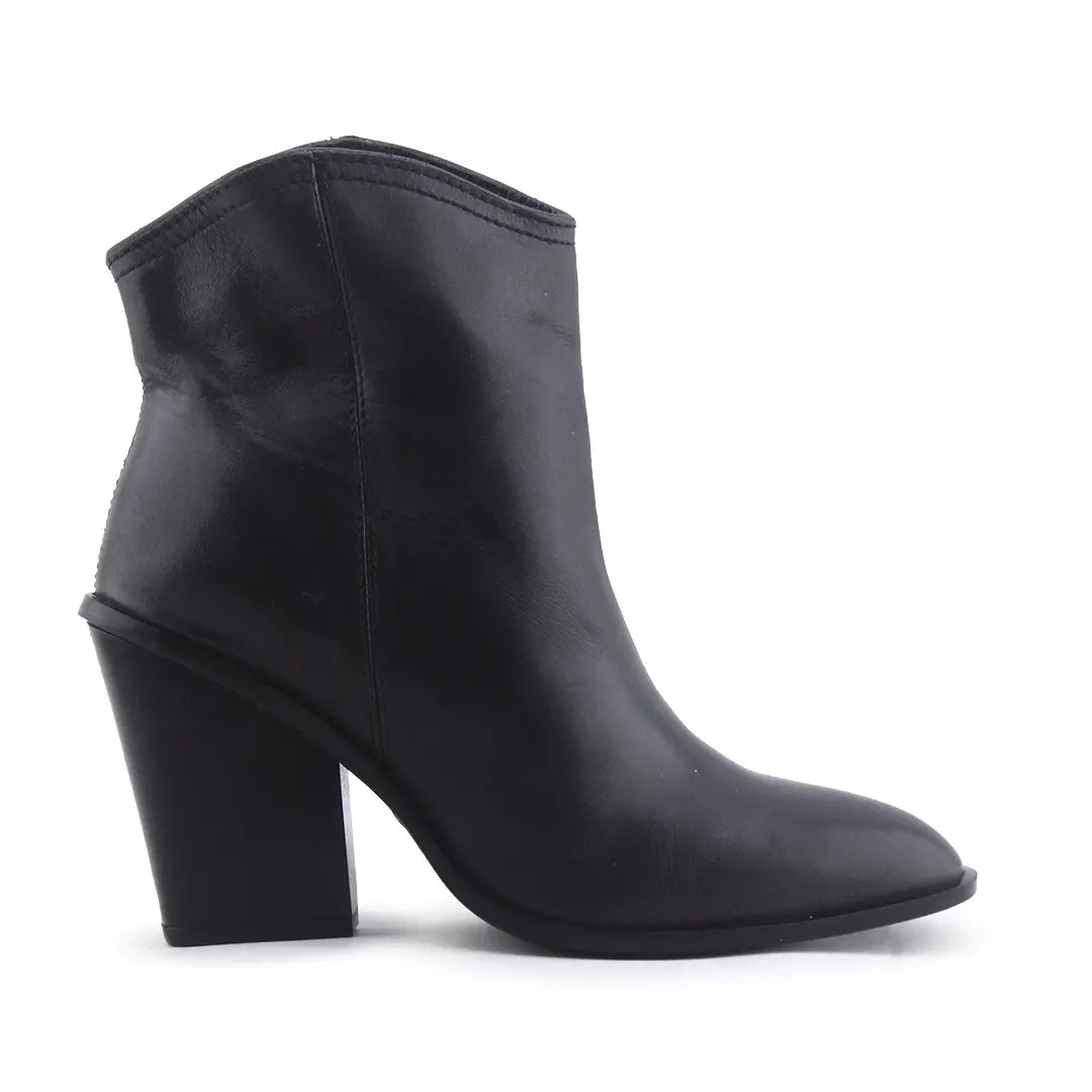 Zara | 100% Authentic Leather