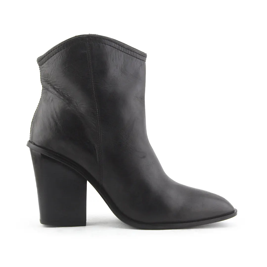 Zara | 100% Authentic Leather