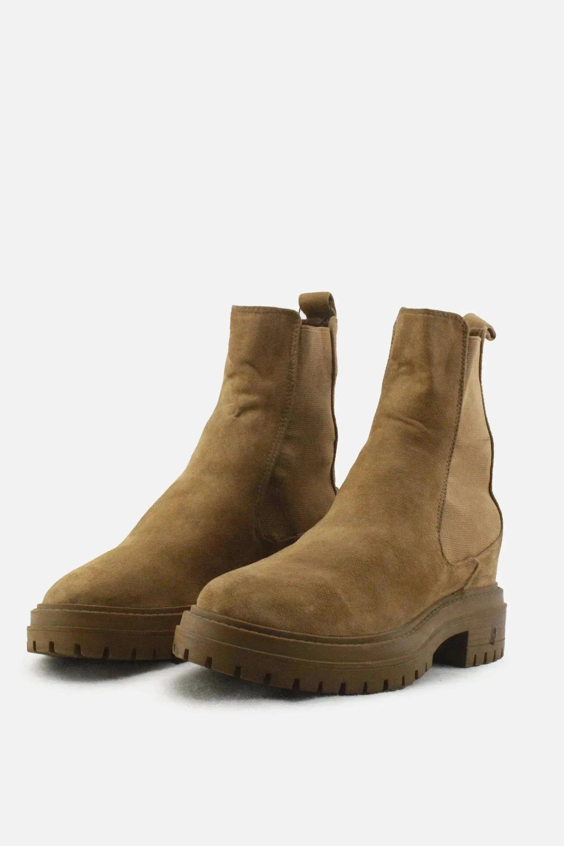 Lefties Stretchable Chelsea Ankle Boots | Suede - sundaybazar