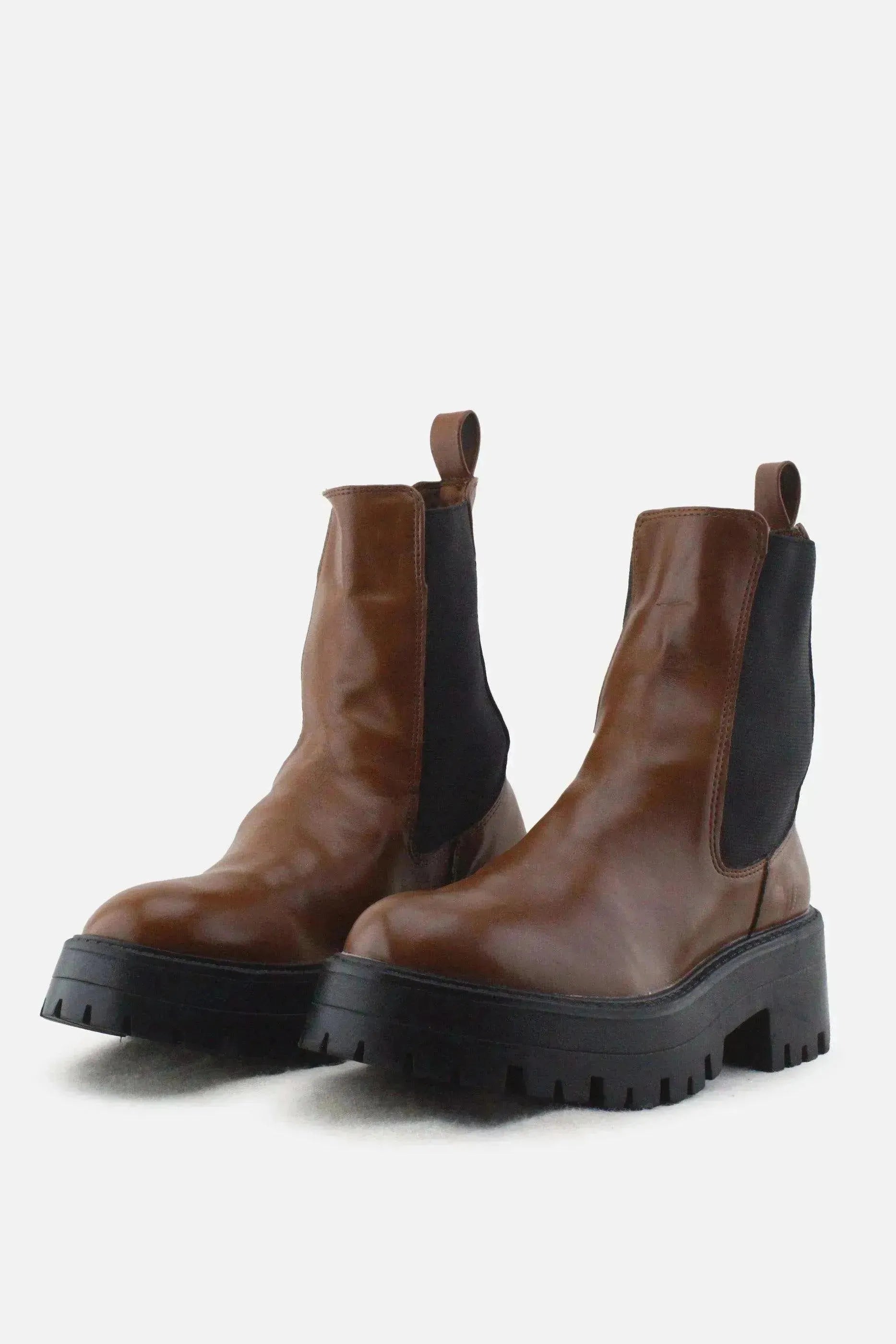 Pull & Bear Stretchable Chelsea Ankle Boots |100% Authentic Leather - sundaybazar