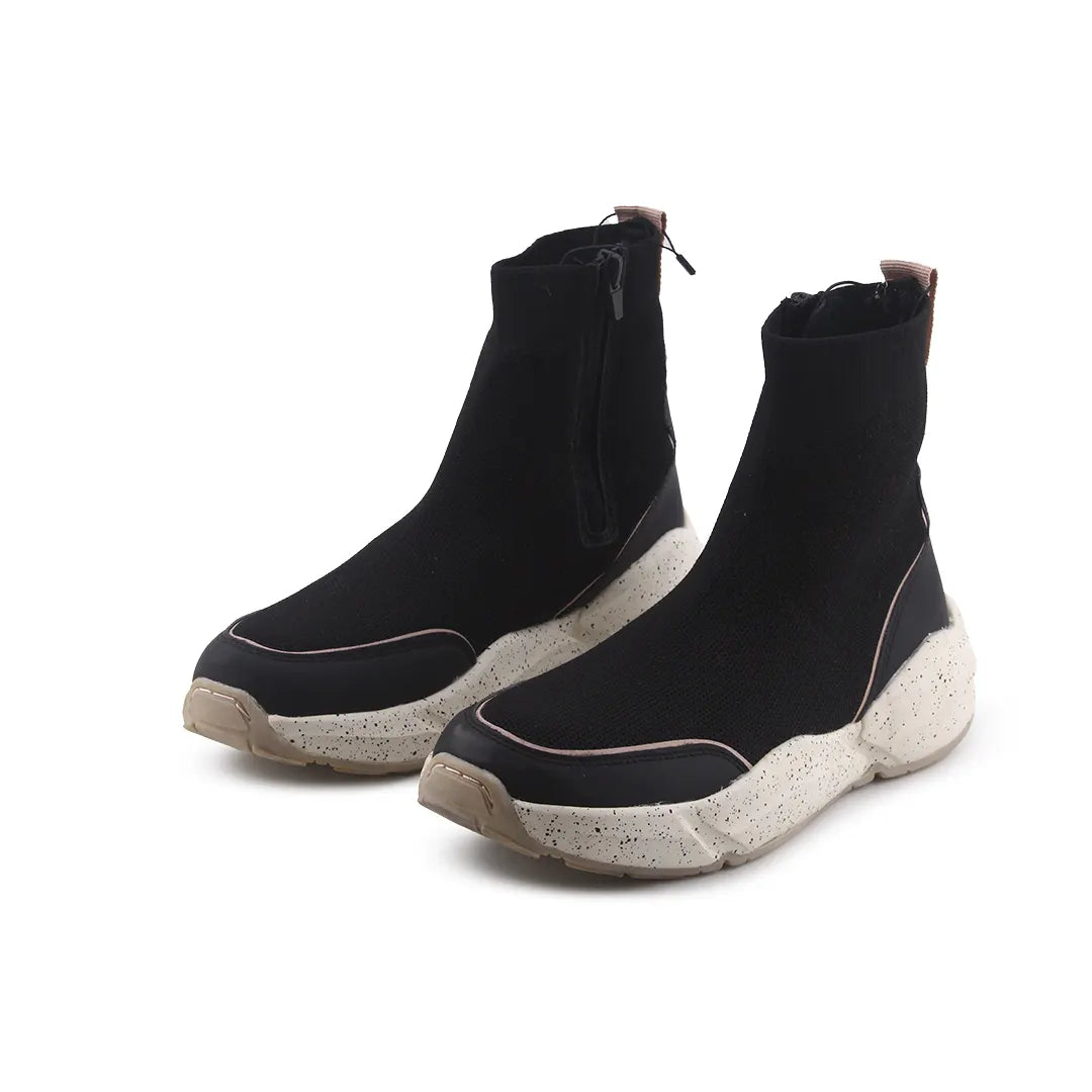Zara Fabric Knit High Top Pull-On Socken Shoes