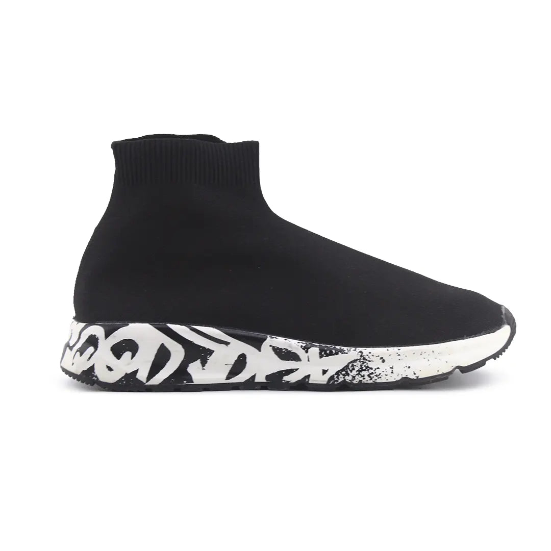 Zara Fabric Knit High Top Pull-On Socken Shoes