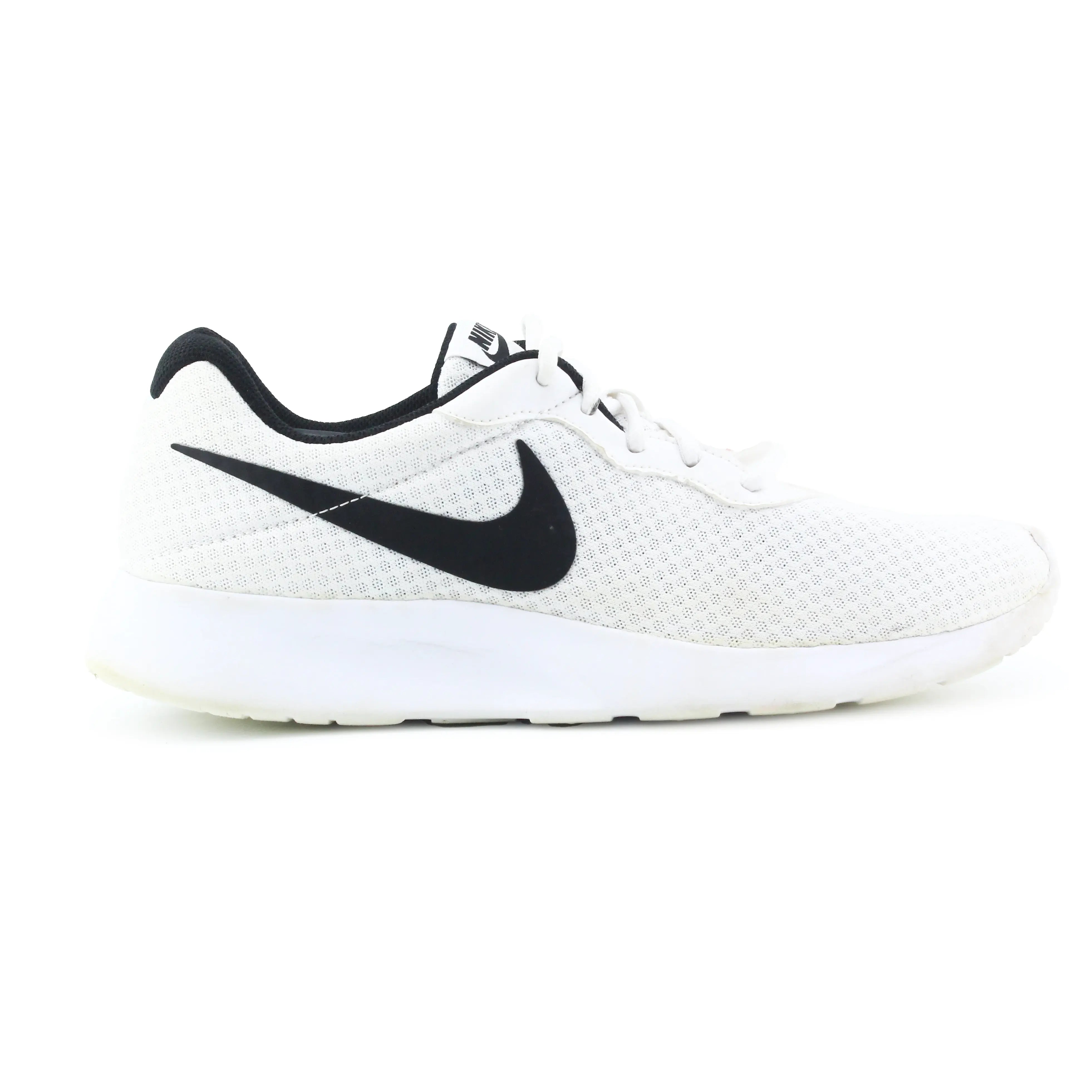 Nike Tanjun