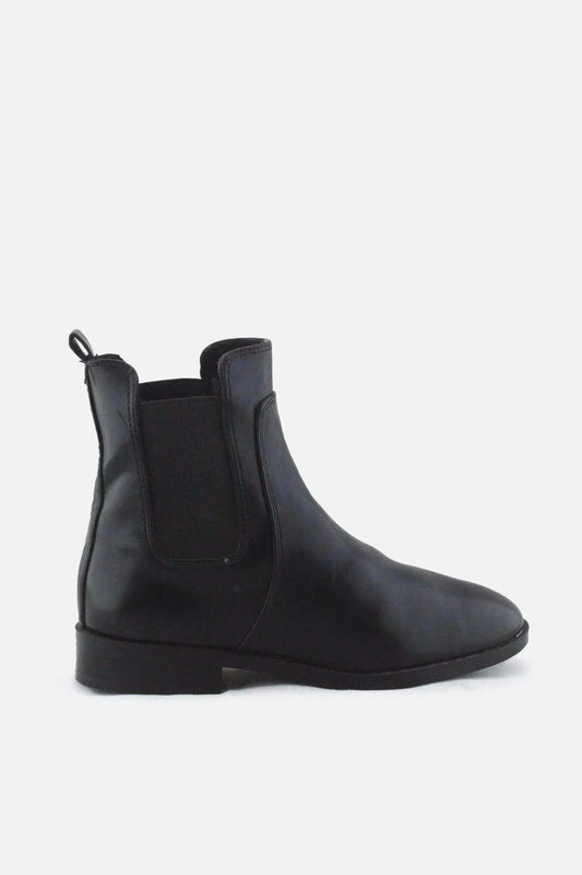 Stradivarius Stretchable Chelsea Ankle Boots |100% Authentic Leather - sundaybazar