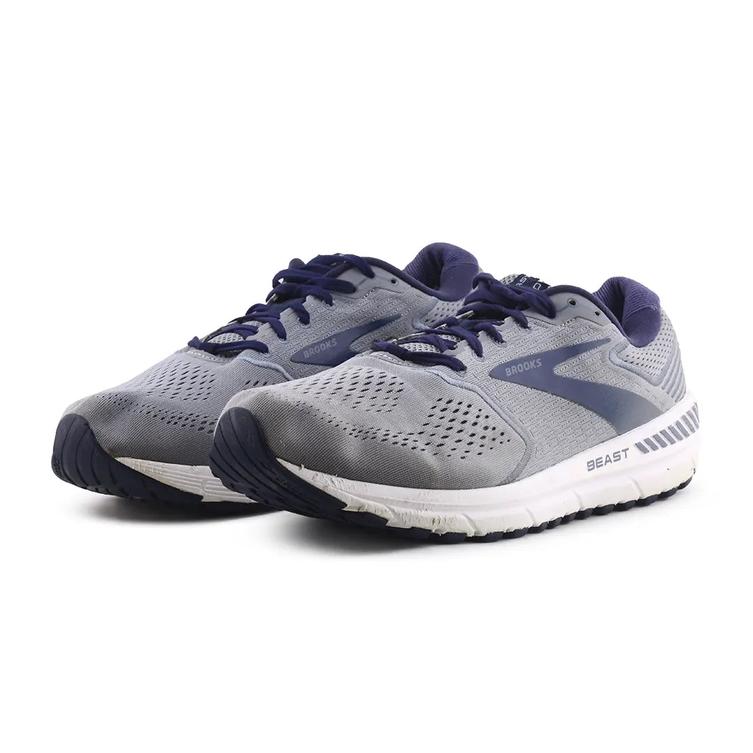 Brooks Beast 20
