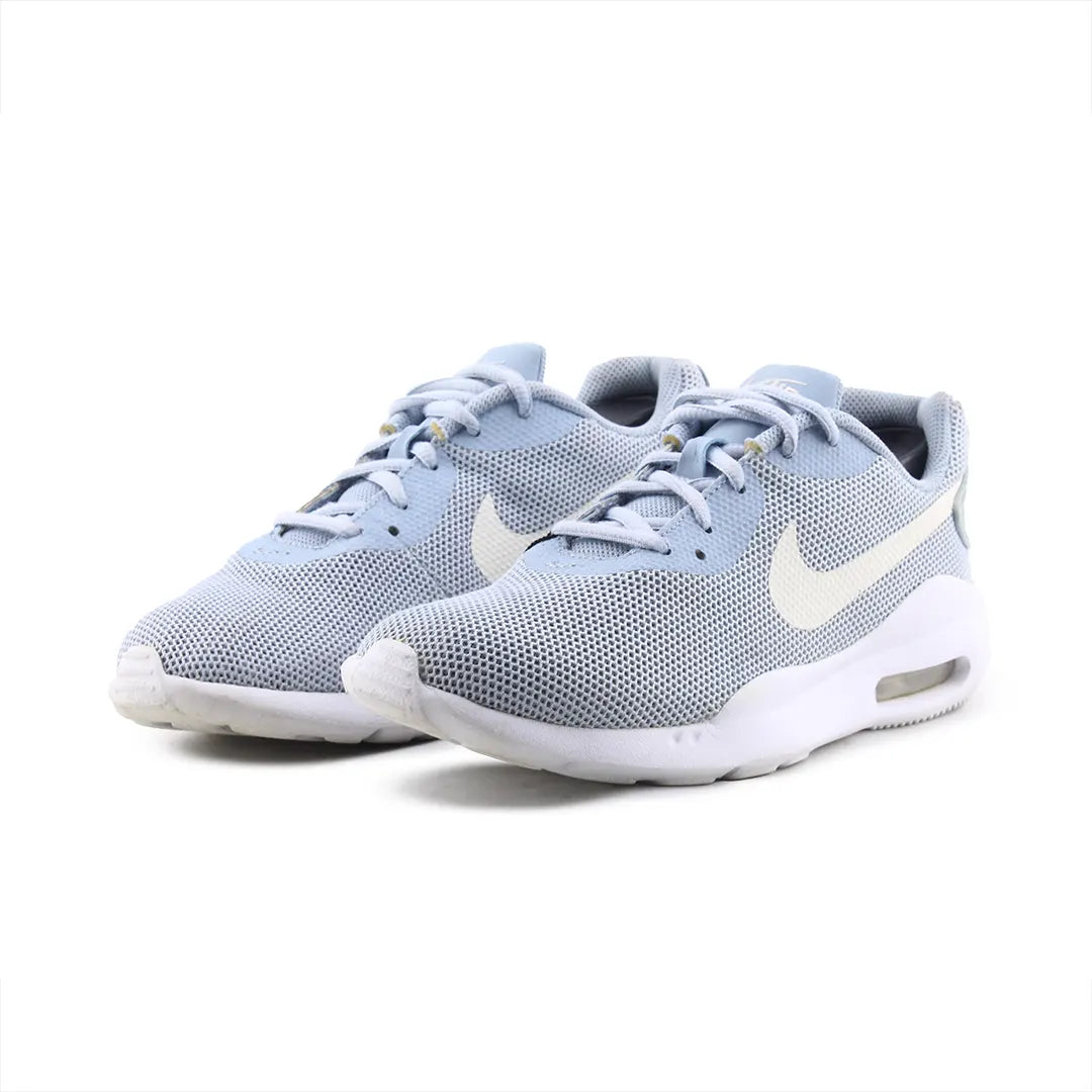 Nike Wmns Air Max Oketo ES1