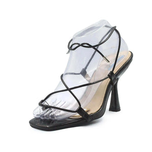 She & In - sundaybazar