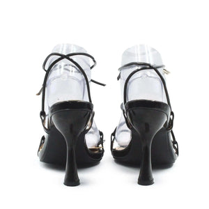 She & In - sundaybazar