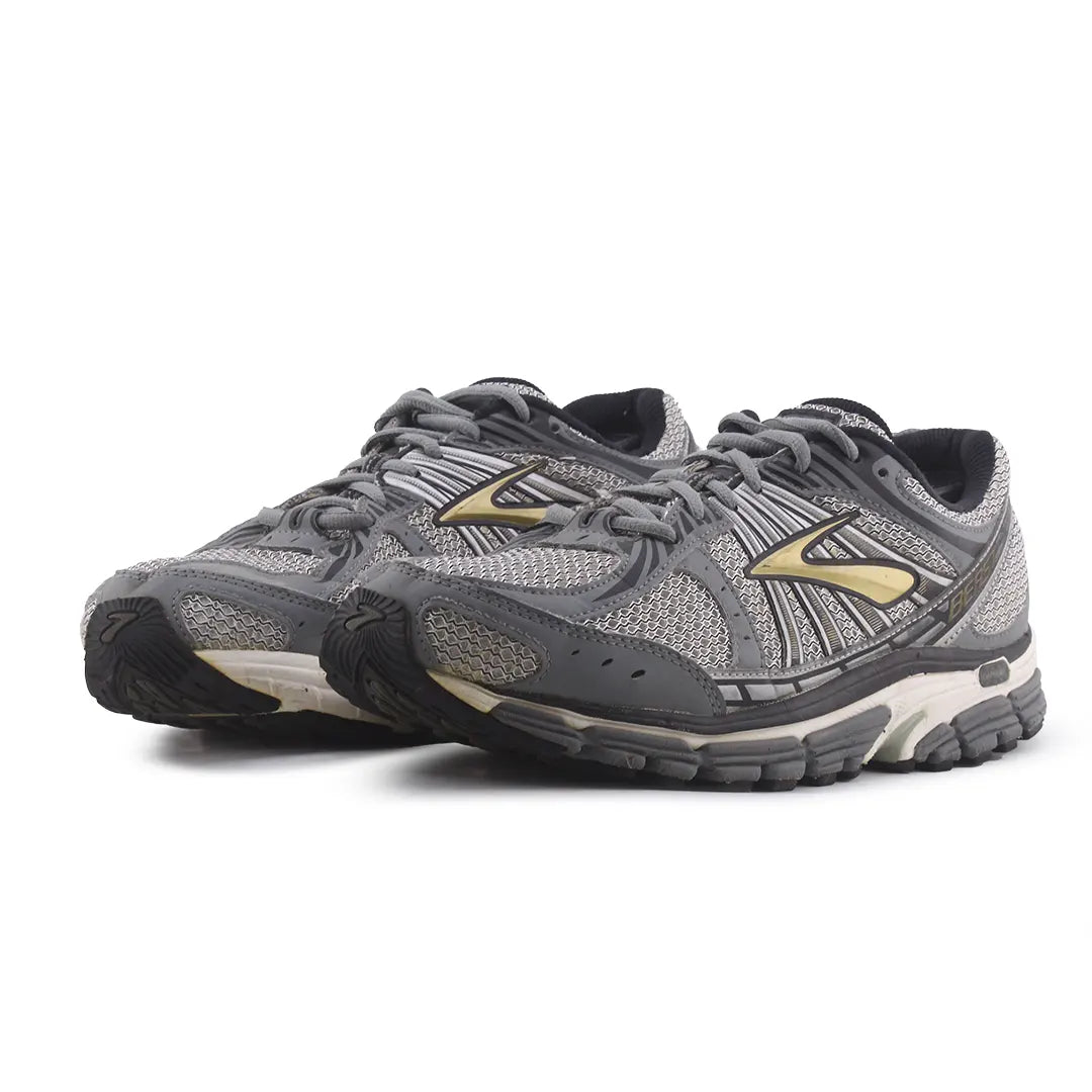 Brooks Beast 12