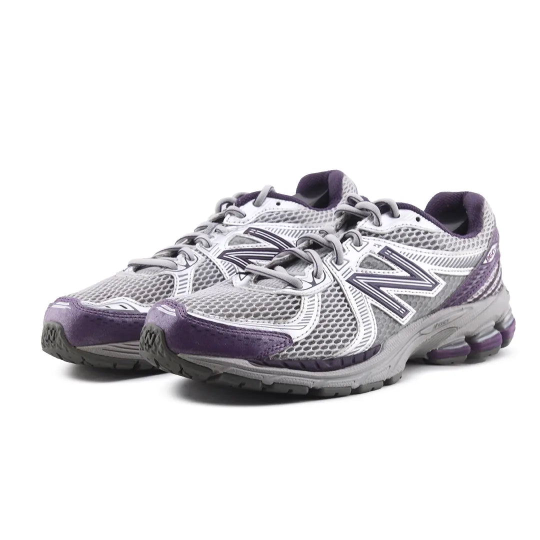 New Balance 860v2