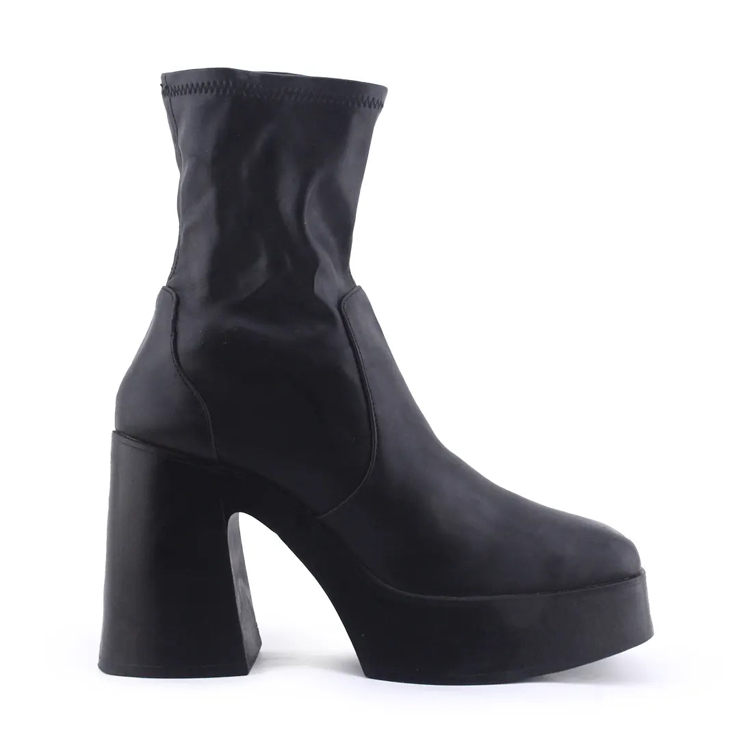 Pull & Bear | 100% Authentic Leather