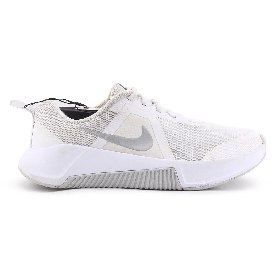 Nike FQ1830-100