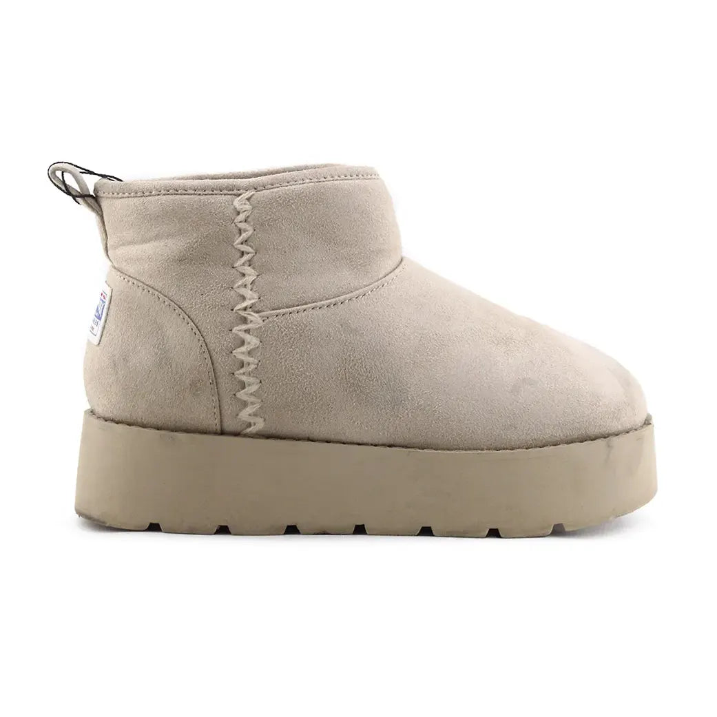 Pull & Bear Suede Ankle Boot