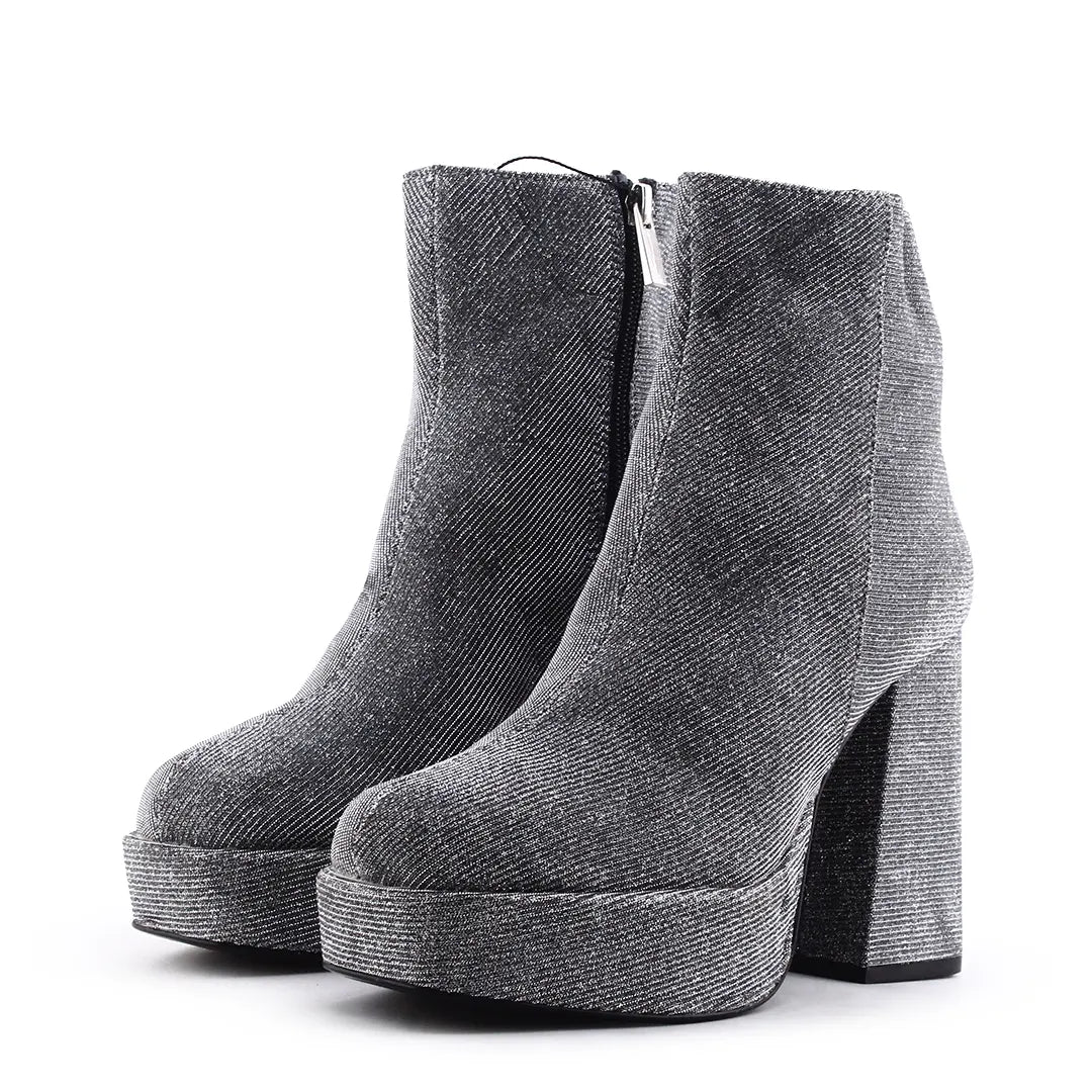 Pull & Bear Zipper Ankle Boot