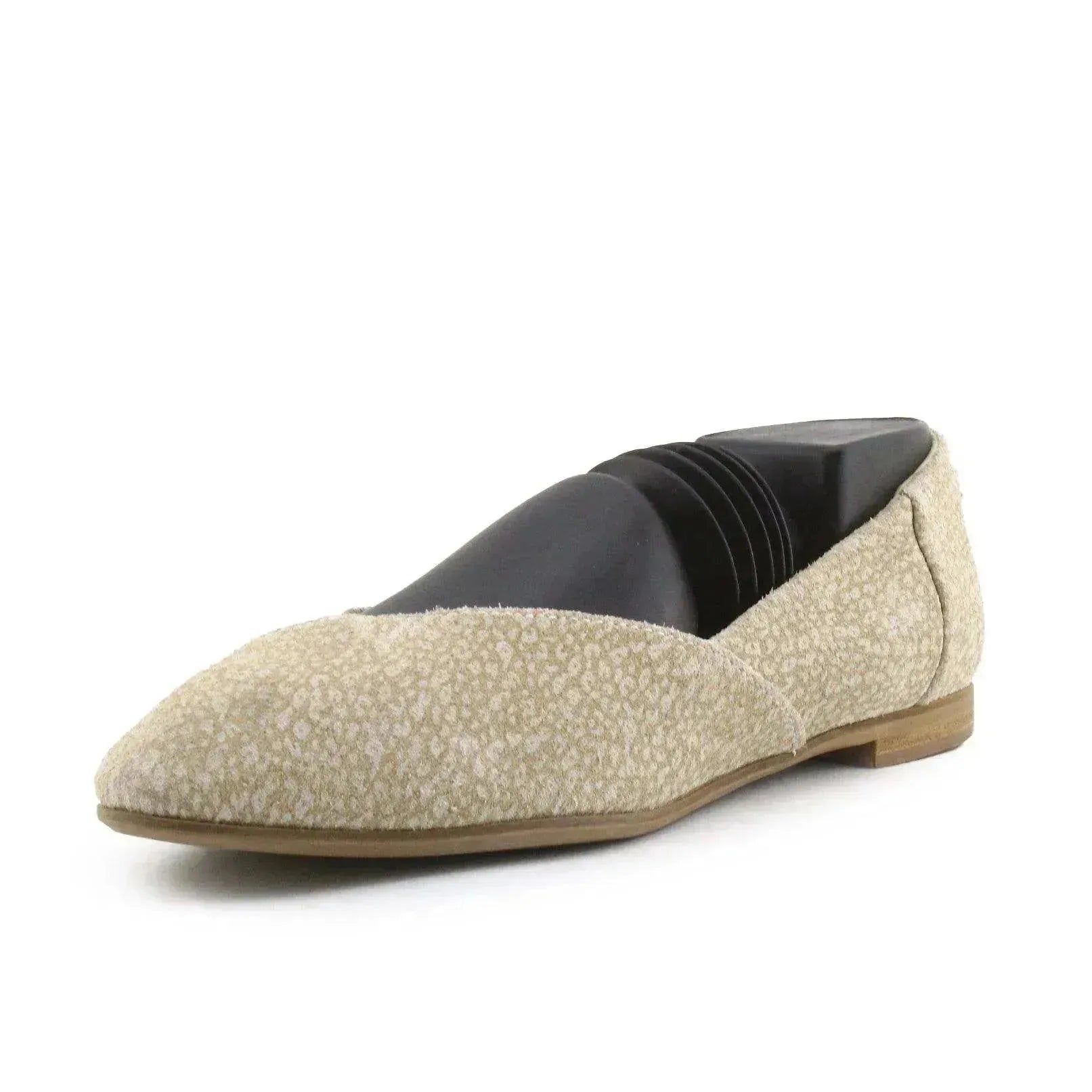 Toms - sundaybazar