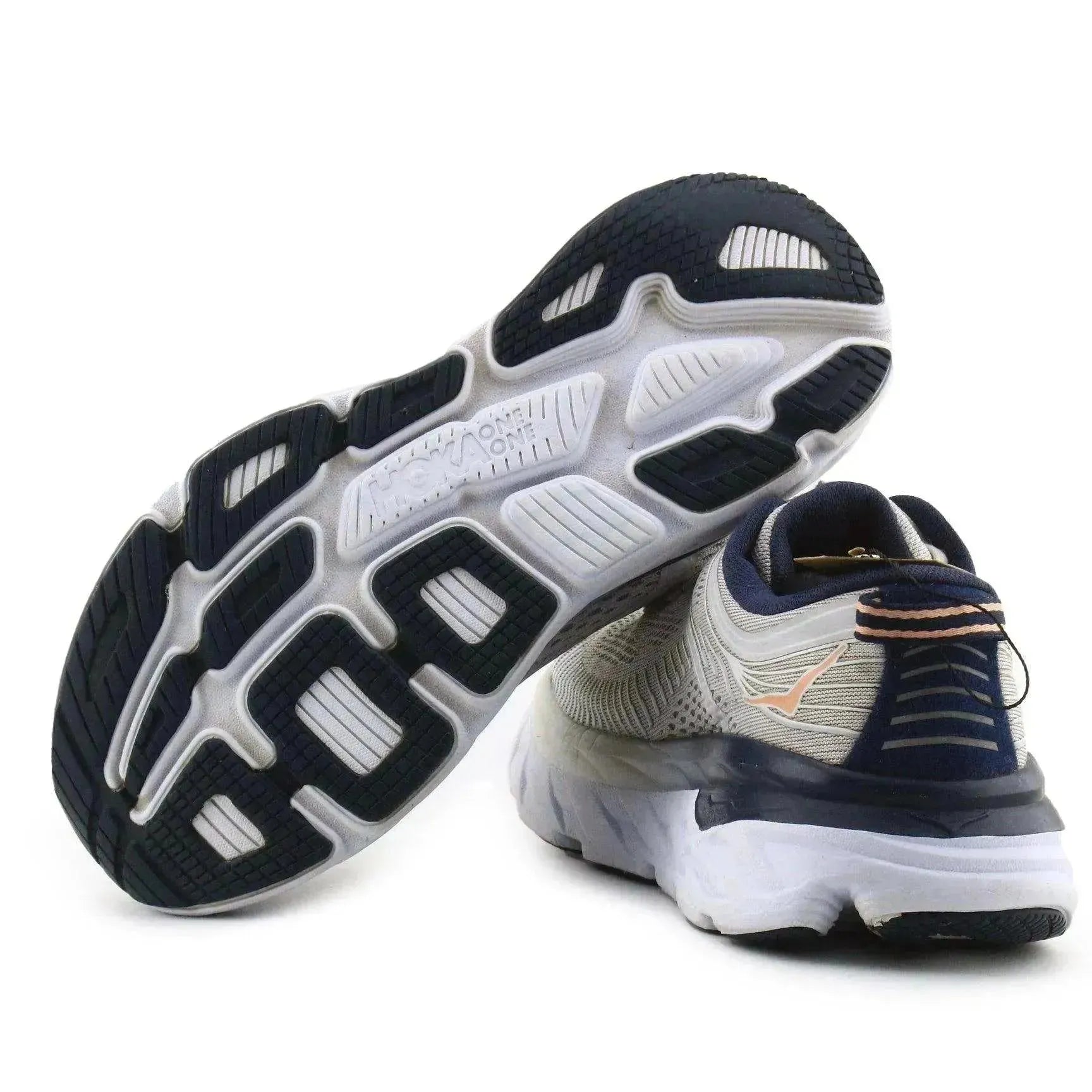 Hoka One One Bondi 7 - sundaybazar