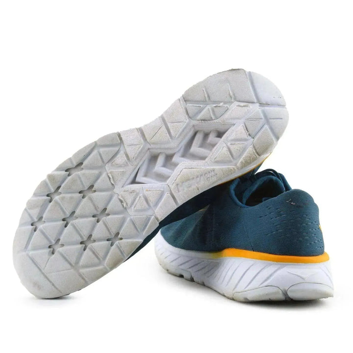 Hoka One One Cavu 2 - sundaybazar
