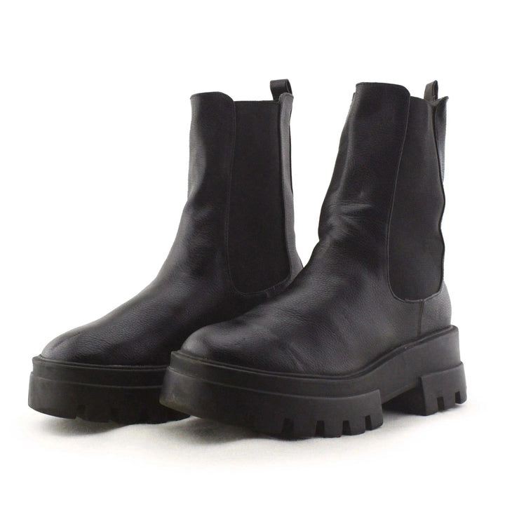 Pull & Bear | 100% Authentic leather - sundaybazar