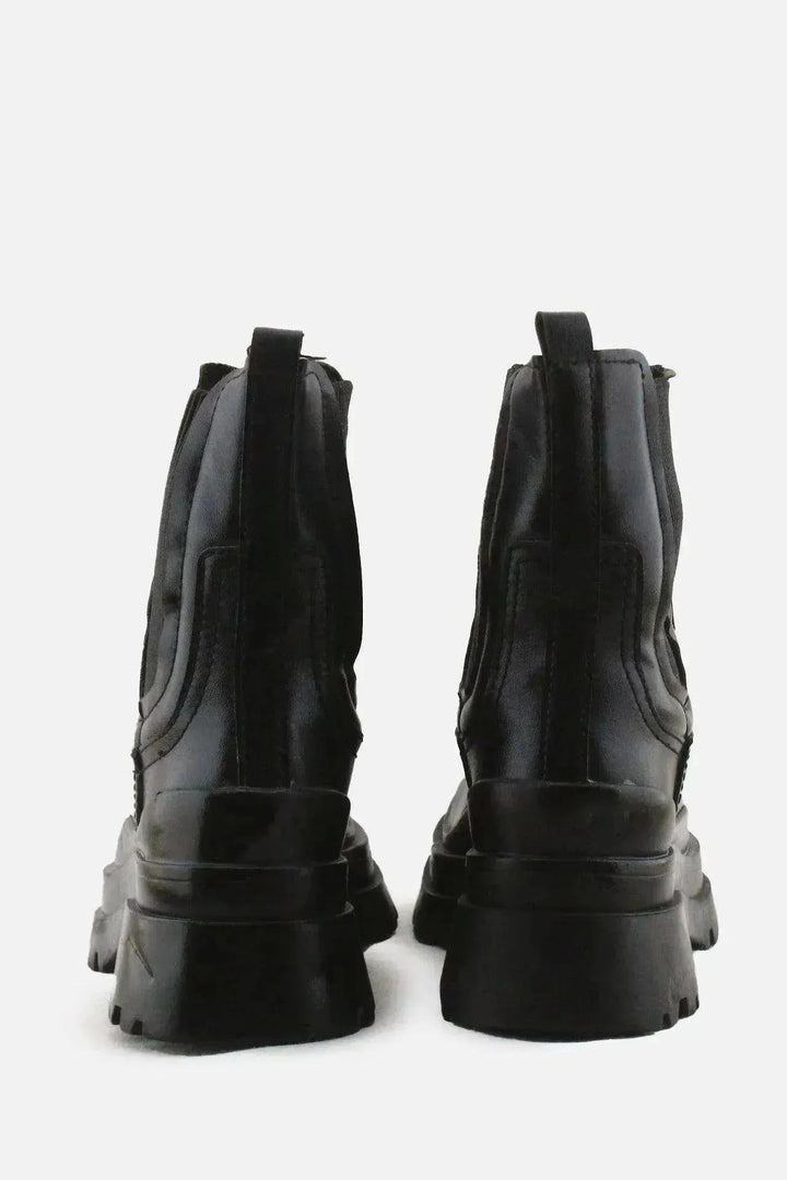 Stradivarius Stretchable Chelsea Ankle Boots | 100% Authentic Leather - sundaybazar