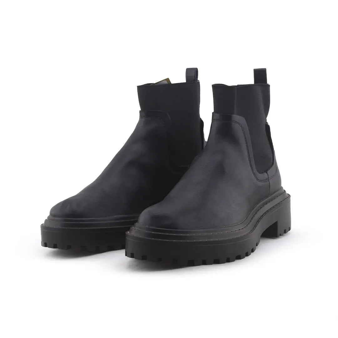 Stradivarius Stretchable Chelsea Ankle Boots (100% Authentic Leather)