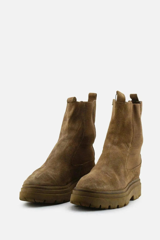 Zara Stretchable Chelsea Ankle Boots | Suede - sundaybazar