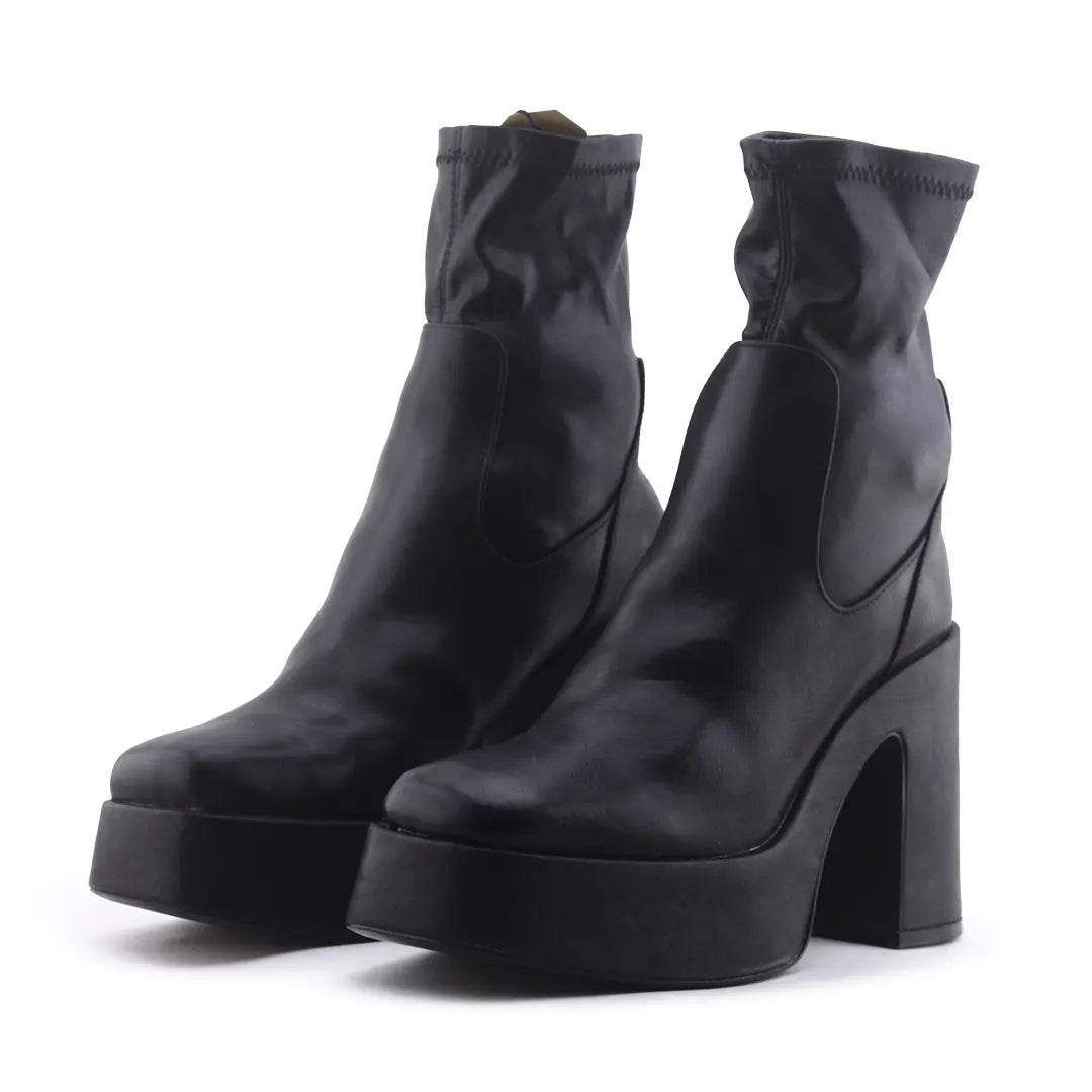 Pull & Bear | 100% Authentic Leather